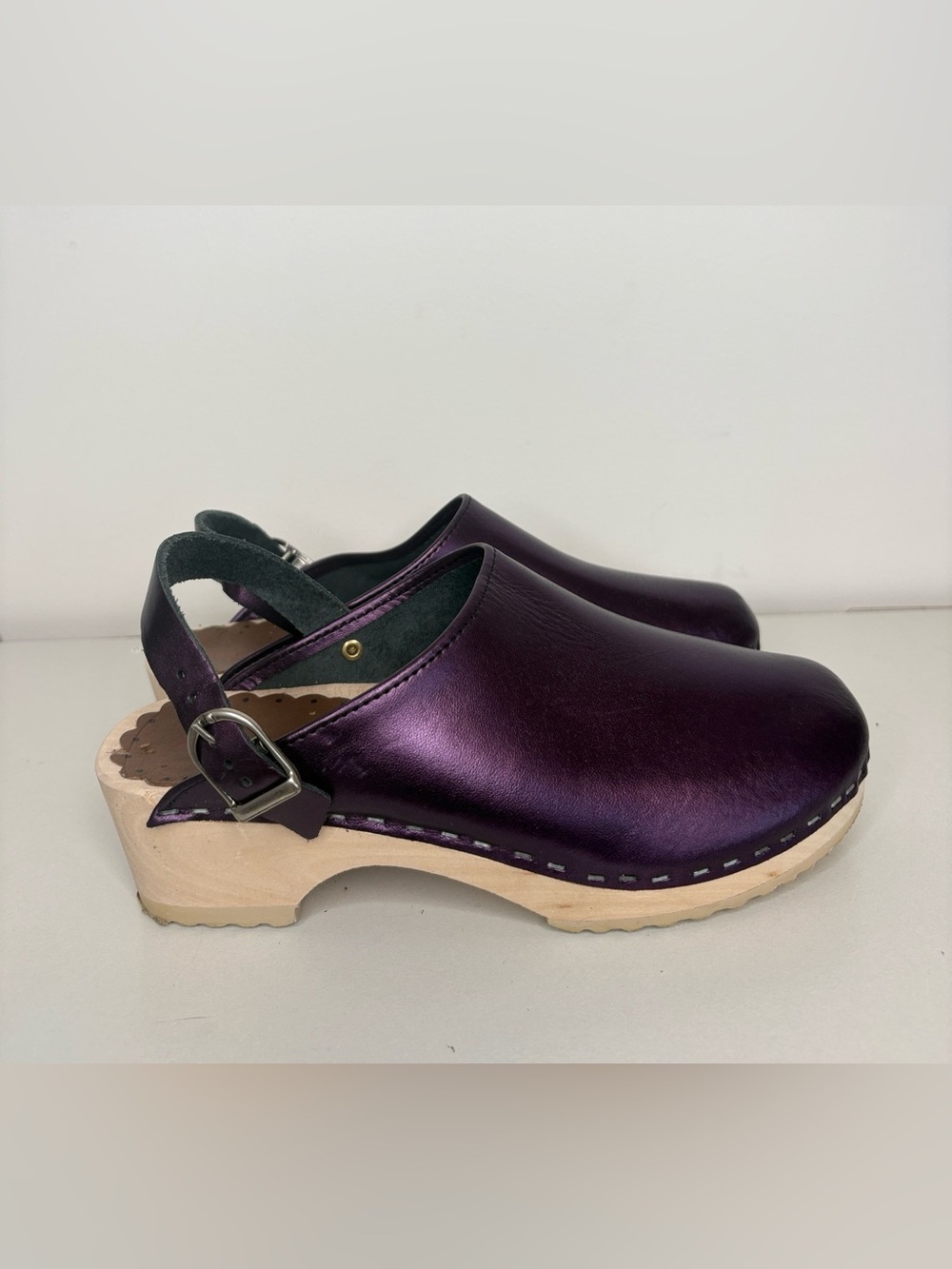 Hanna Andersson Swedish leather clogs , sz 6.5 ( 37 )